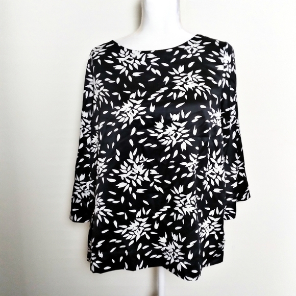 Merona Silky Black and White Quarter Sleeve Blouse - Picture 1 of 9